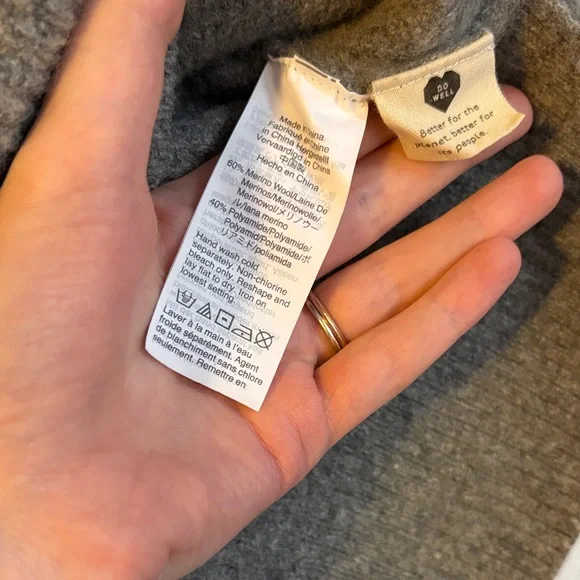 Madewell Grey V-Neck Merino Wool Sweater - Picture 3 of 4